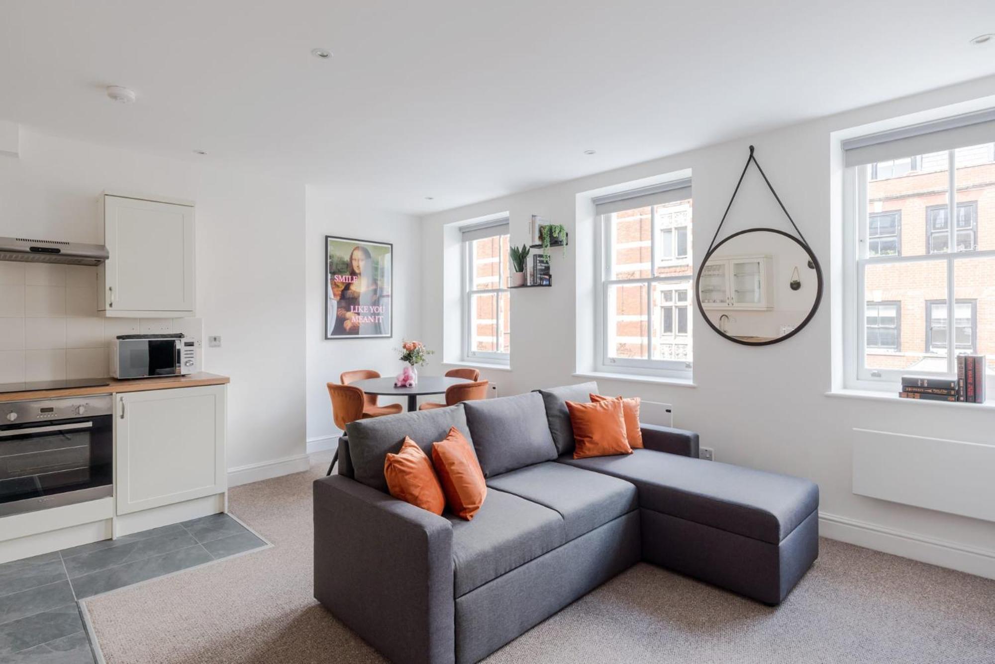 The Sensual Breeze - Fitzrovia - Frankie Says Apartment Londra Exterior foto