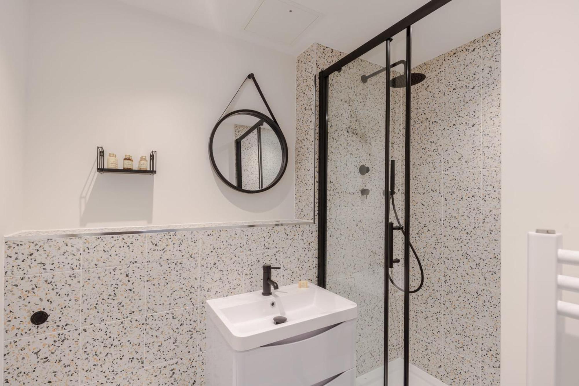The Sensual Breeze - Fitzrovia - Frankie Says Apartment Londra Exterior foto