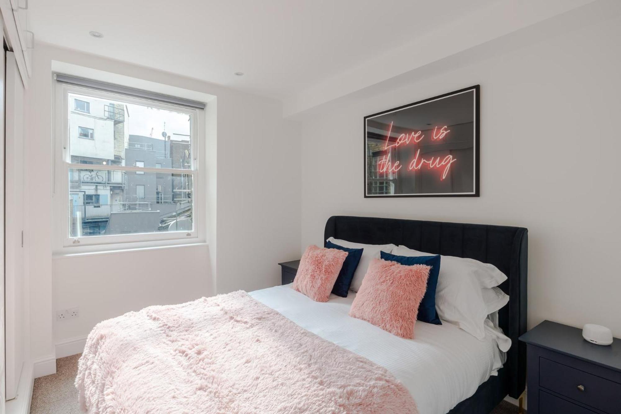 The Sensual Breeze - Fitzrovia - Frankie Says Apartment Londra Exterior foto